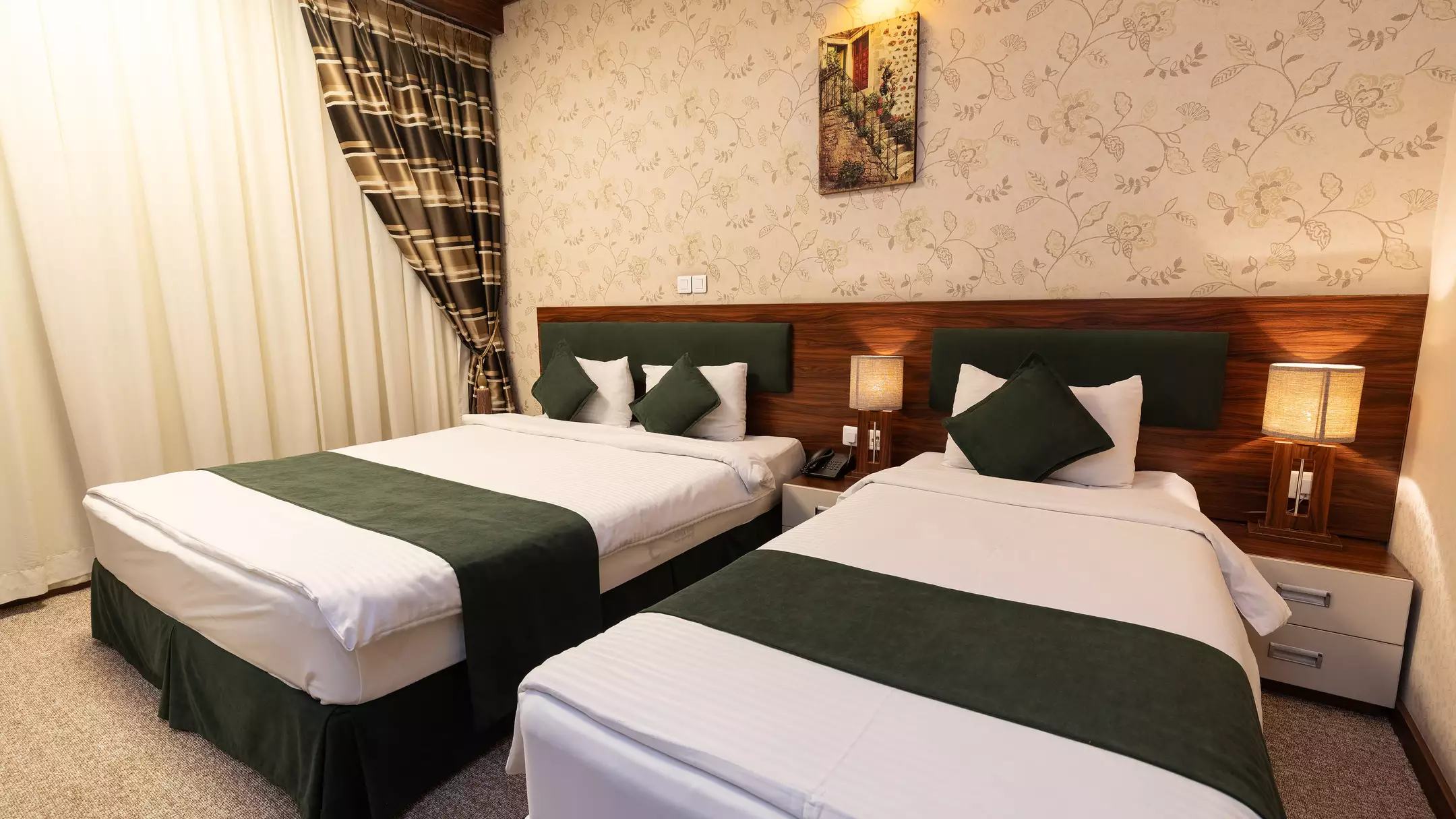 هتل حلما مشهد